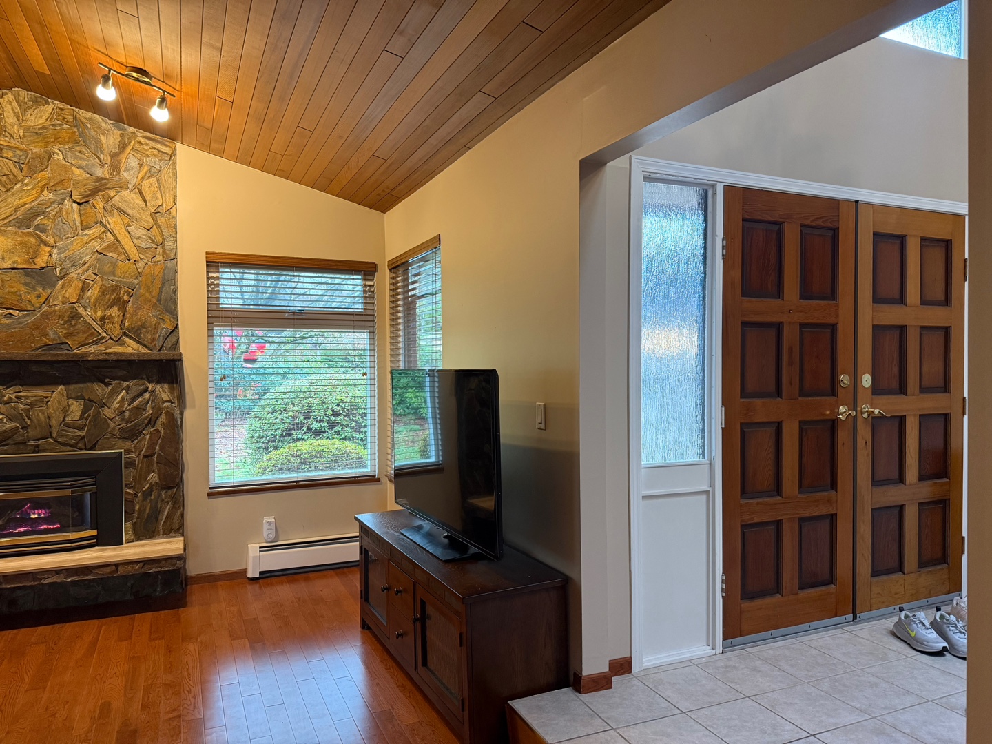 밴쿠버 렌트 탐방: 주거 옵션 / 하우스, 고층콘도, 저층콘도 (영상)